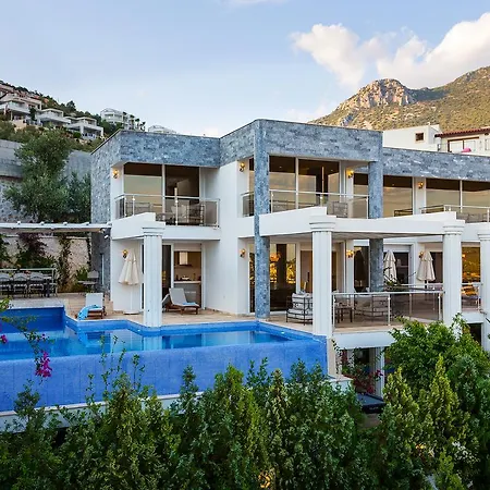 Ada Villas - Area